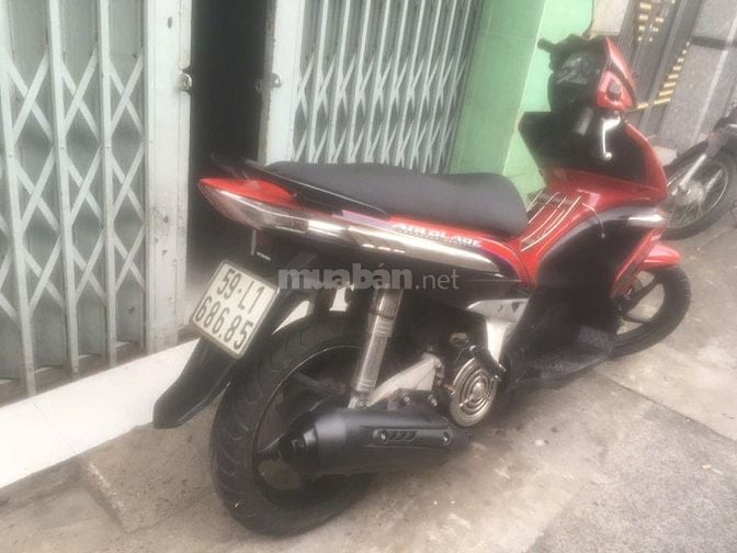 Bán xe Air Blade 2009 máu đỏ đen và Air Blade 2009 máu trắng đỏ đe