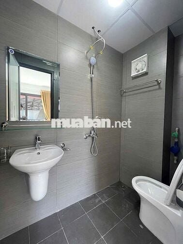 Cho thuê CC mini 40m2, 5tr5 chính chủ tại Thuỵ Khuê, Tây Hồ, Hà Nội