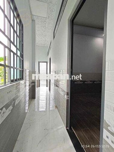 Nhà Trệt Lầu Mới 2pn sẵn 2 máy lạnh hẻm Đường 30/4