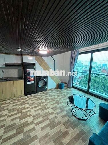 Ngay cầu vượt Hoàng Văn Thụ tiện di chuyển sân bay Q1,3