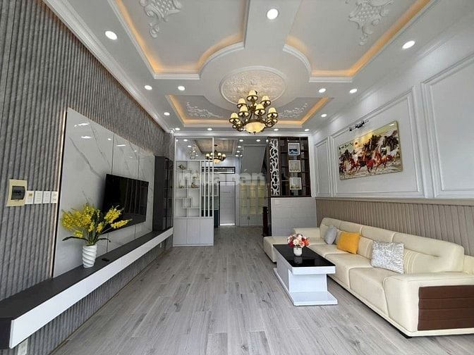 NHÀ PHỐ ĐẸP, HIỆN ĐẠI TẠI KDC Sài Gòn Mới 