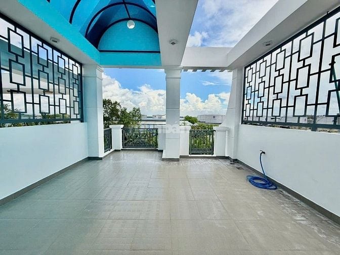 NHÀ PHỐ ĐẸP, HIỆN ĐẠI TẠI KDC Sài Gòn Mới 