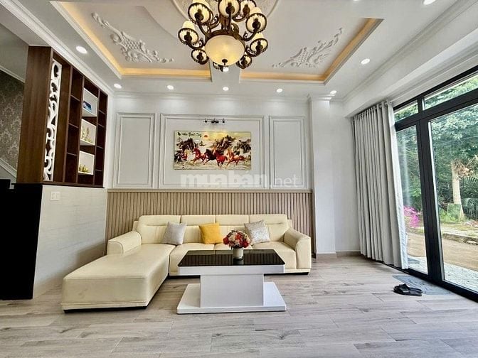 NHÀ PHỐ ĐẸP, HIỆN ĐẠI TẠI KDC Sài Gòn Mới 