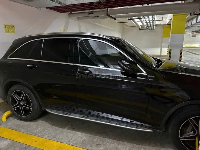 Bán Mercedes-Benz GLC 300 4MATIC Model 2020