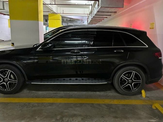 Bán Mercedes-Benz GLC 300 4MATIC Model 2020