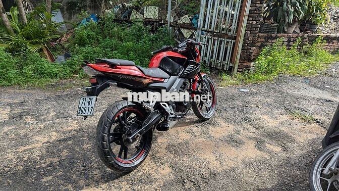 Rebel USA màu Đỏ đen Đã sử dụng