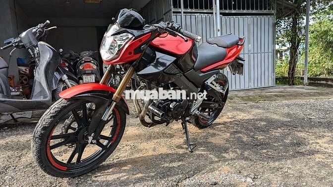 Rebel USA màu Đỏ đen Đã sử dụng