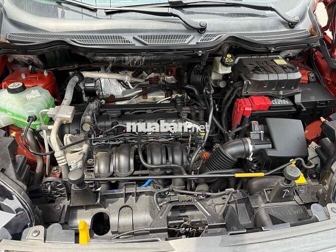 Ford EcoSport 2014 Titanium 1.5L AT - 100000 km zi