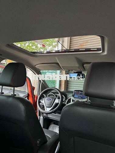 Ford EcoSport 2014 Titanium 1.5L AT - 100000 km zi