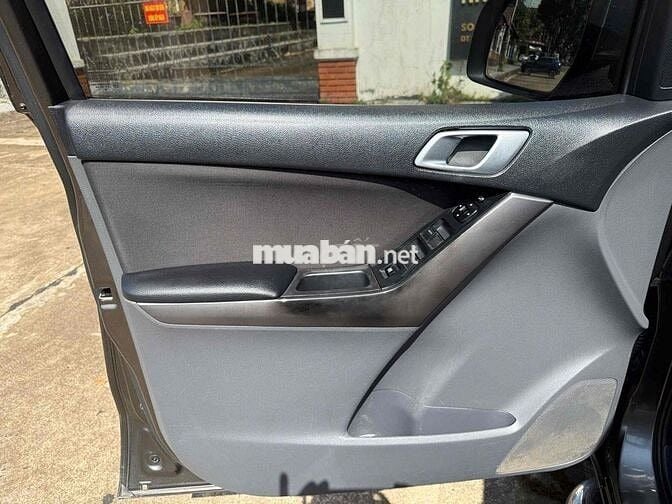 Mazda BT 50 2016 2.2L 4x4 MT - 100000 km