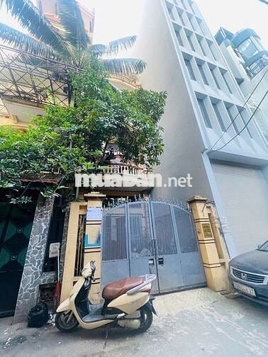 Nhà mặt phố Nguyễn Khang - Diện tích 100m2 x 4 tầng, 30 tr/tháng