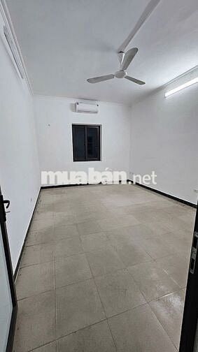 Nhà liền kề phố Trần Kim Xuyến. DT 100m2 x 5 tầng đường rộng 10m