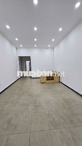 Nhà liền kề phố Trần Kim Xuyến. DT 100m2 x 5 tầng đường rộng 10m