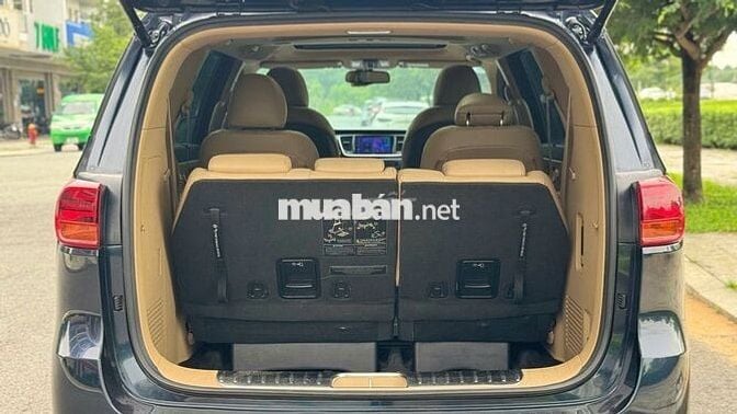 KIA Carnival 2.2D Signature 2022 - 35000 km