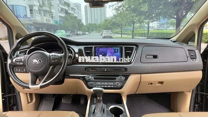 KIA Carnival 2.2D Signature 2022 - 35000 km