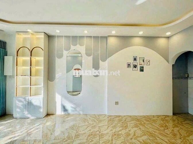 Cho thuê nhà mặt tiền phạm ngũ lão gần công viên hùng vương 13 triệu