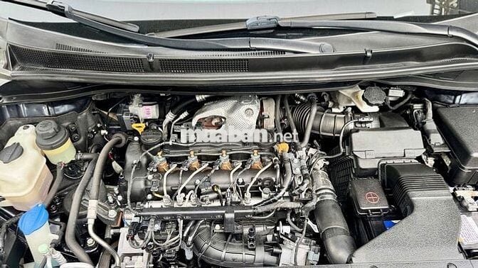 KIA Carnival 2.2D Signature 2022 - 35000 km