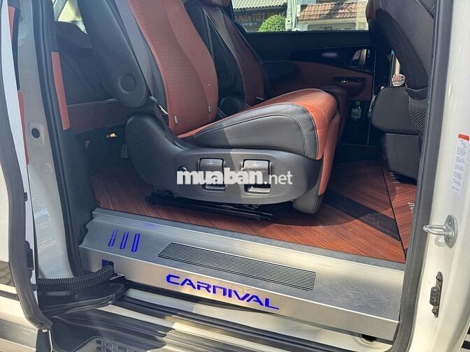 KIA Carnival 2.2D Signature 2022 - 35000 km