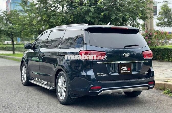 KIA Carnival 2.2D Signature 2022 - 35000 km