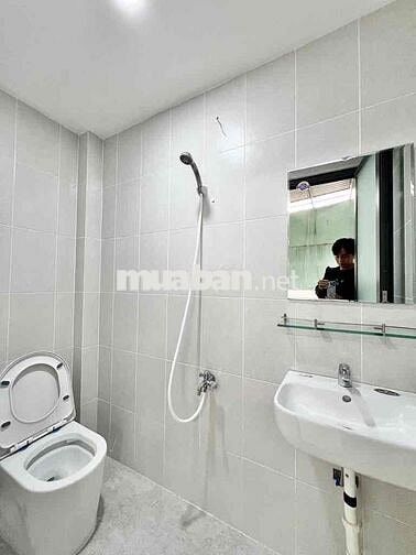 CHDV 5 TẦNG. CHO THUÊ 45TR/TH. HXH 6M, KẾ CHUNG CƯ DREAM HOME.NHỈNH 8T