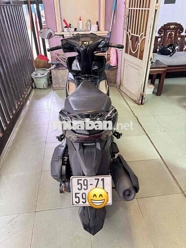 Bán xe lên Sh. Xe chính chủ 1 đời