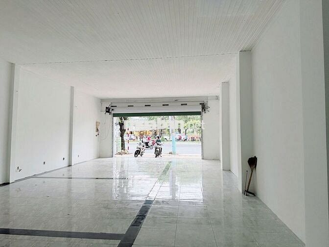 Cho thuê nhà mặt tiền 30 tháng 4 gần đài truyền hình giá 40 triệu