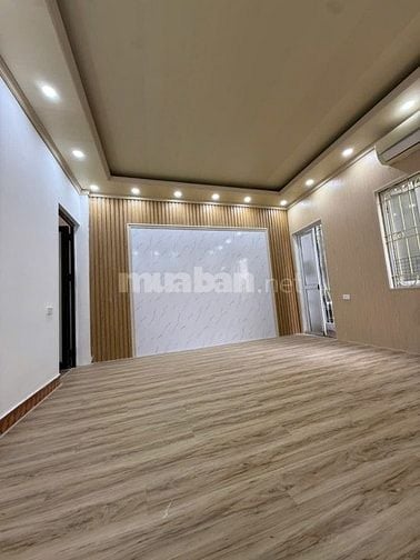 Nhà rộng ở sướng 45m cầu thang bê tông 4 ngủ 3wc 