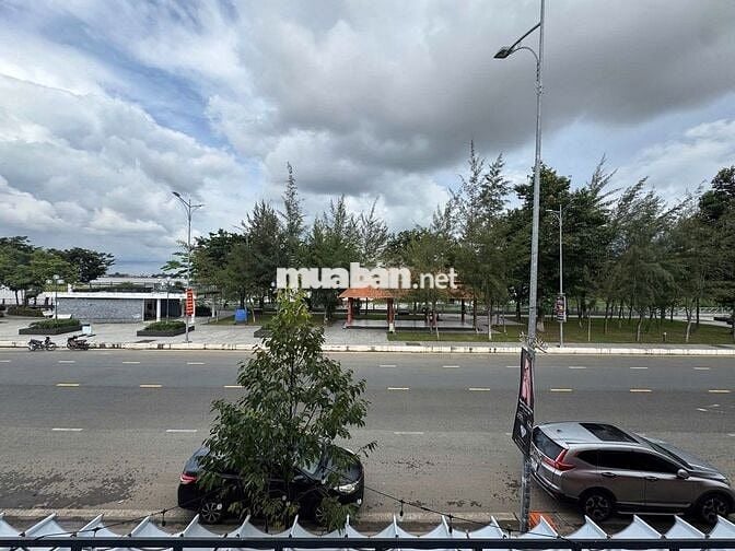 Cho thuê nhà mặt tiền côngviên sông hậu gần bến ninh kiều giá 30 triệu