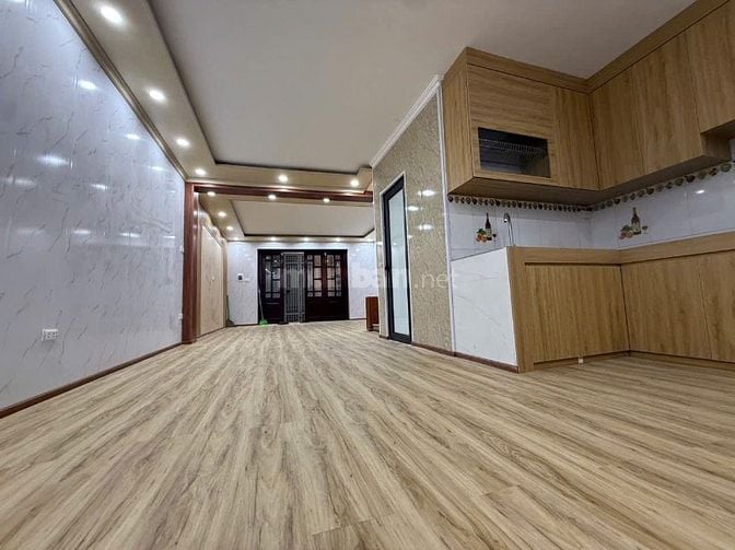 Nhà rộng ở sướng 45m cầu thang bê tông 4 ngủ 3wc 