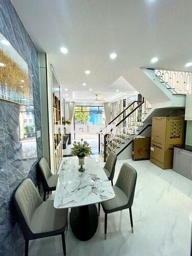 VIP HẺM XE HƠI ĐẬU CỬA ĐƯỜNG QUANG TRUNG, P10, GV,HCM 47M2 2PN 5.56 TỶ