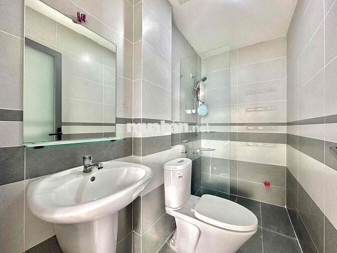 SIÊU PHẨM 40M2 Thoáng Mát Gần Vòng xoay Lăng Chả Cả - Sân Bay TSN