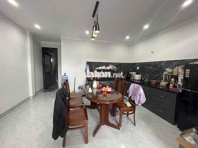 Nhà hẻm Yên Thế Bảo Lộc DT 90m2 Full thổ cư - Nhà mới 3 phòng ngủ