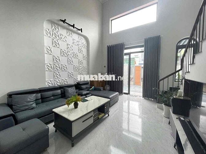 Nhà hẻm Yên Thế Bảo Lộc DT 90m2 Full thổ cư - Nhà mới 3 phòng ngủ