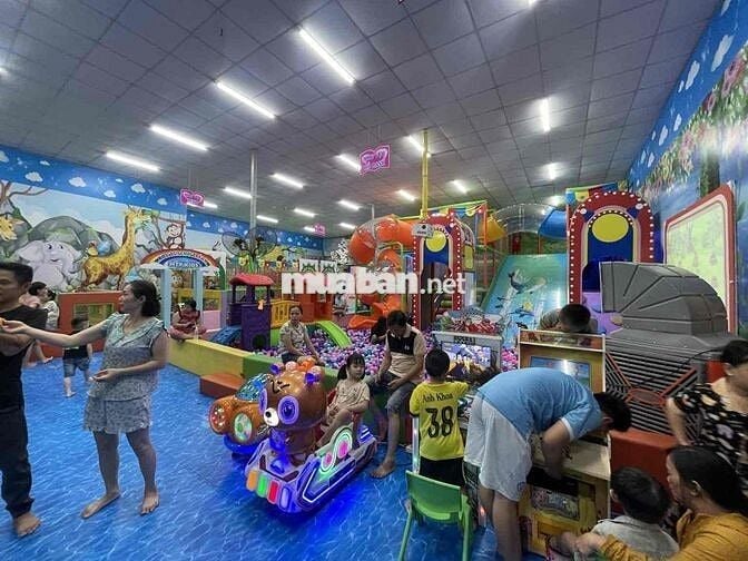 SANG KHU VUI CHƠI TRẺ EM HOẠT ĐỘNG ĐANG ĐÔNG KHÁCH , MB DT : 350 m2