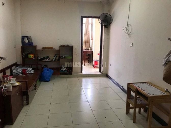 Cho thuê căn hộ tầng 5 phồ Thanh Nhàn