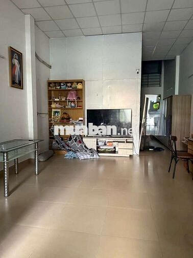 Cần cho thuê nhà khu 10ha PTTN Q12 DT 5,5x24 có gác lửng 3PN .2WS