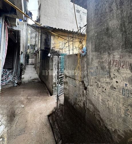 Bán gấp mảnh Đất 50m², mt 4.2m giá 13 tỷ phố Lạc Long Quân, Tây Hồ