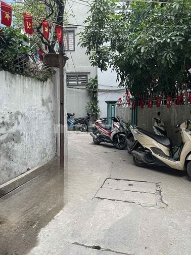 Bán gấp mảnh Đất 50m², mt 4.2m giá 13 tỷ phố Lạc Long Quân, Tây Hồ