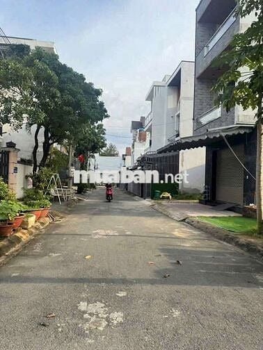 Em bán đất thổ cư 100% đường xe hơi tránh nhau