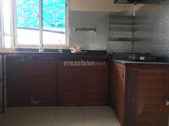 Cho thuê căn hộ tầng 5 phồ Thanh Nhàn