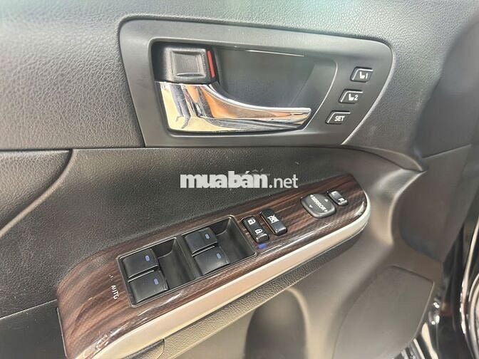 Camry 2.5Q 2018 Đen Nội thất da bò - Giá Còn Giảm