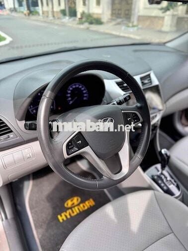 Hyundai Accent 2013 1.4 AT - 90000 km