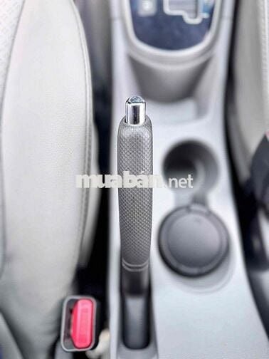 Hyundai Accent 2013 1.4 AT - 90000 km