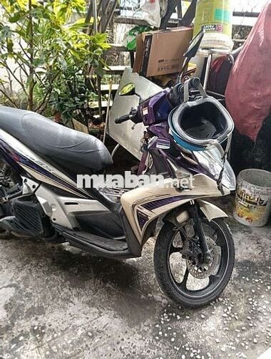 Nhà trật ra gấp xe nhà ít di