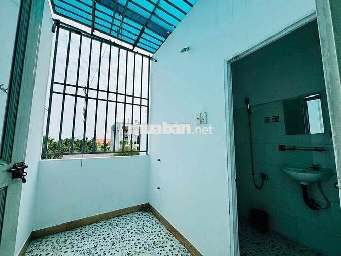 Sang hợp đồng nhà liền kề 1 trệt 2 lầu, 3Pn, 2wc