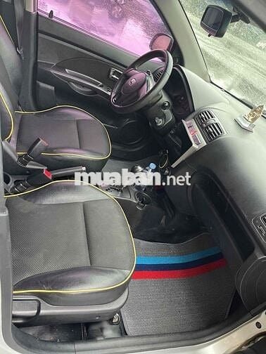 ae cần xe 5 chỗ đi lại ủng hộ e,xe ở vinh