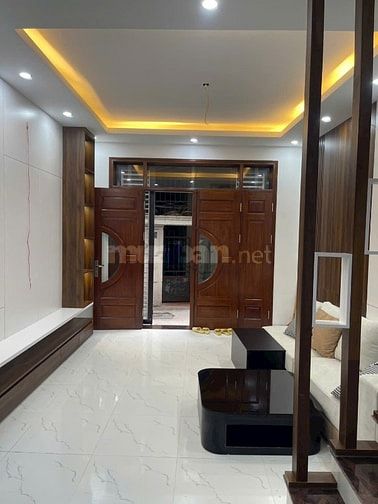Cho thuê nhà mới Full đồ mơid 33m2 5 tầng xuân la ô tô đỗ gần ngõ rộng