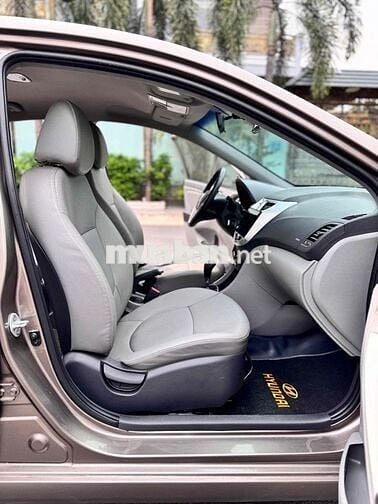 Hyundai Accent 2013 1.4 AT - 90000 km