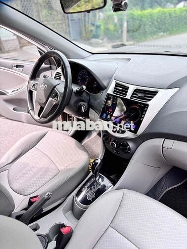 Hyundai Accent 2013 1.4 AT - 90000 km