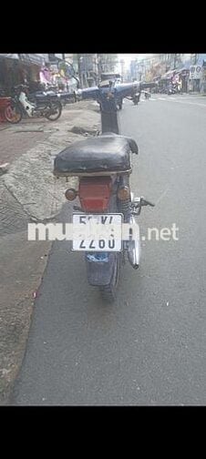 Honda Cub 90 có đề xe chở hàng màu Xanh